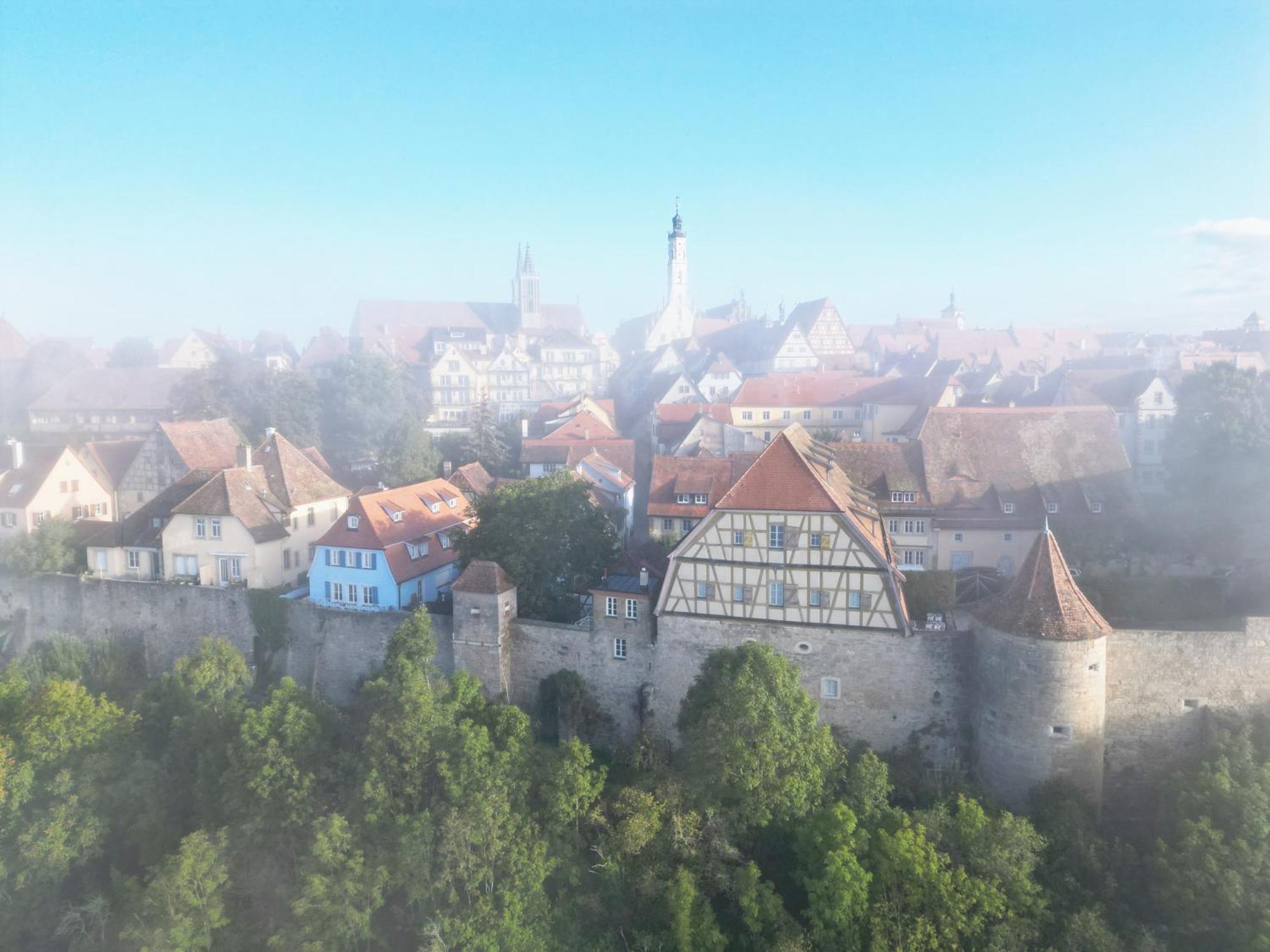 Tauberchalet I Boutique-Ferienhaus Mit Sauna, Whirlpool & Natur I 10Min Walk To Historic Old Town Rothenburg ob der Tauber Eksteriør bilde